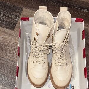 Circus by Sam Edelman Women's Lace Up Cream Boots